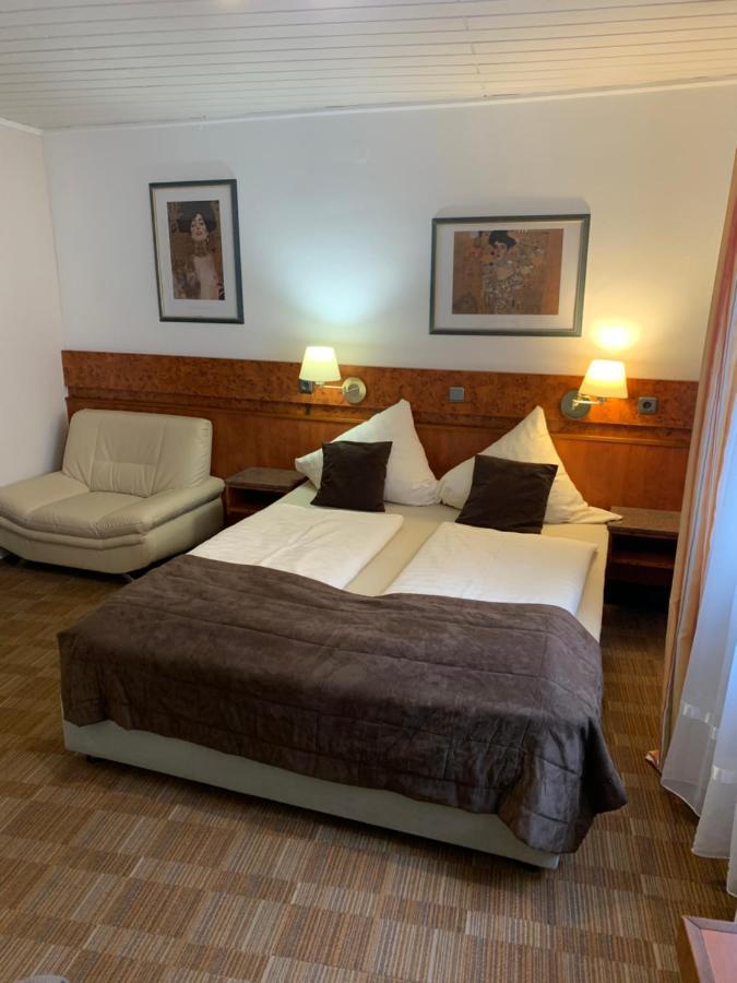 Gaestehaus Praesenzhof Бенсхайм Экстерьер фото